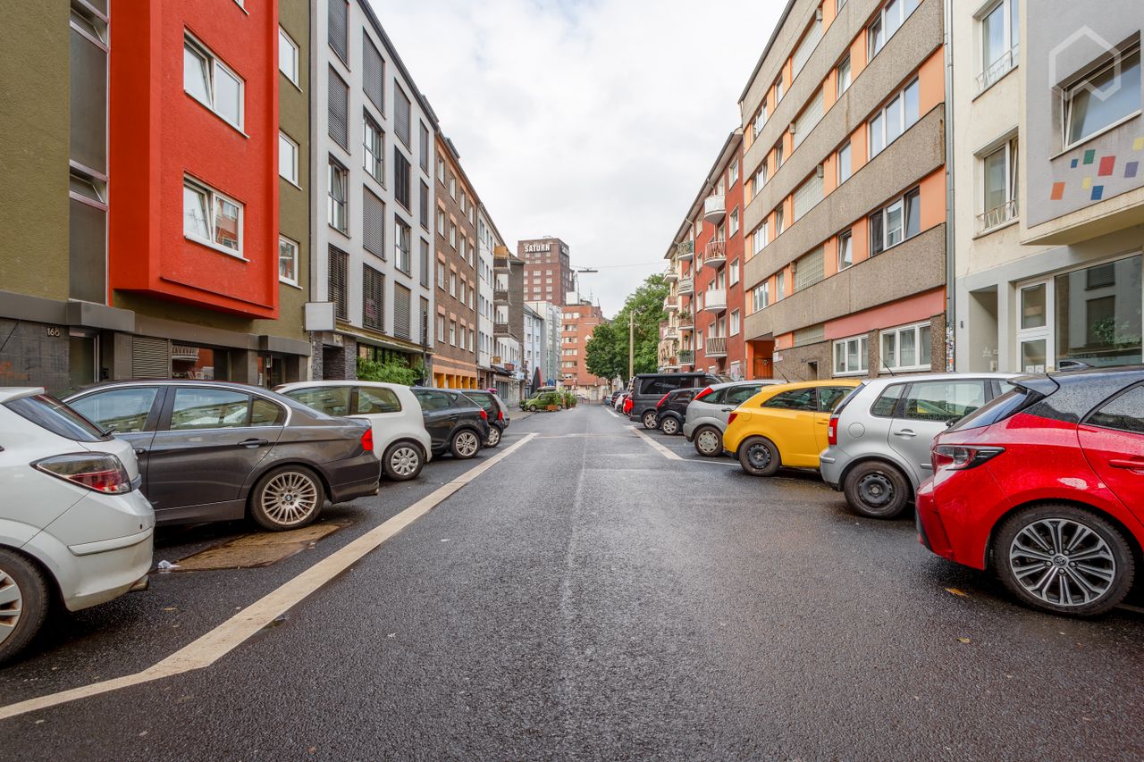 Large, private roof terrace with cathedral view! - Dreamlike maisonette apartment with 2 bedrooms in Cologne