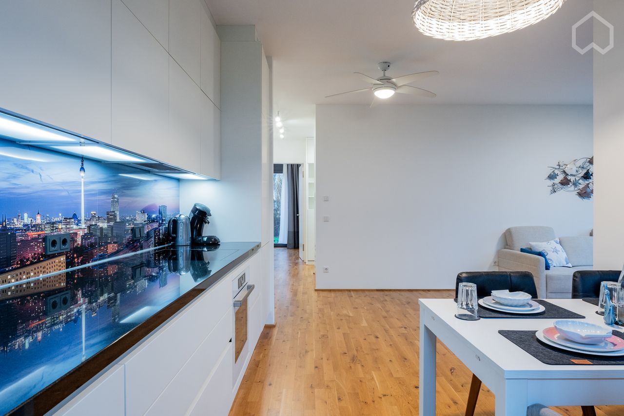 Exclusive, furnished apartment on the Berlin Stralau peninsula with lake and Spree view incl. 100 sqm private garden