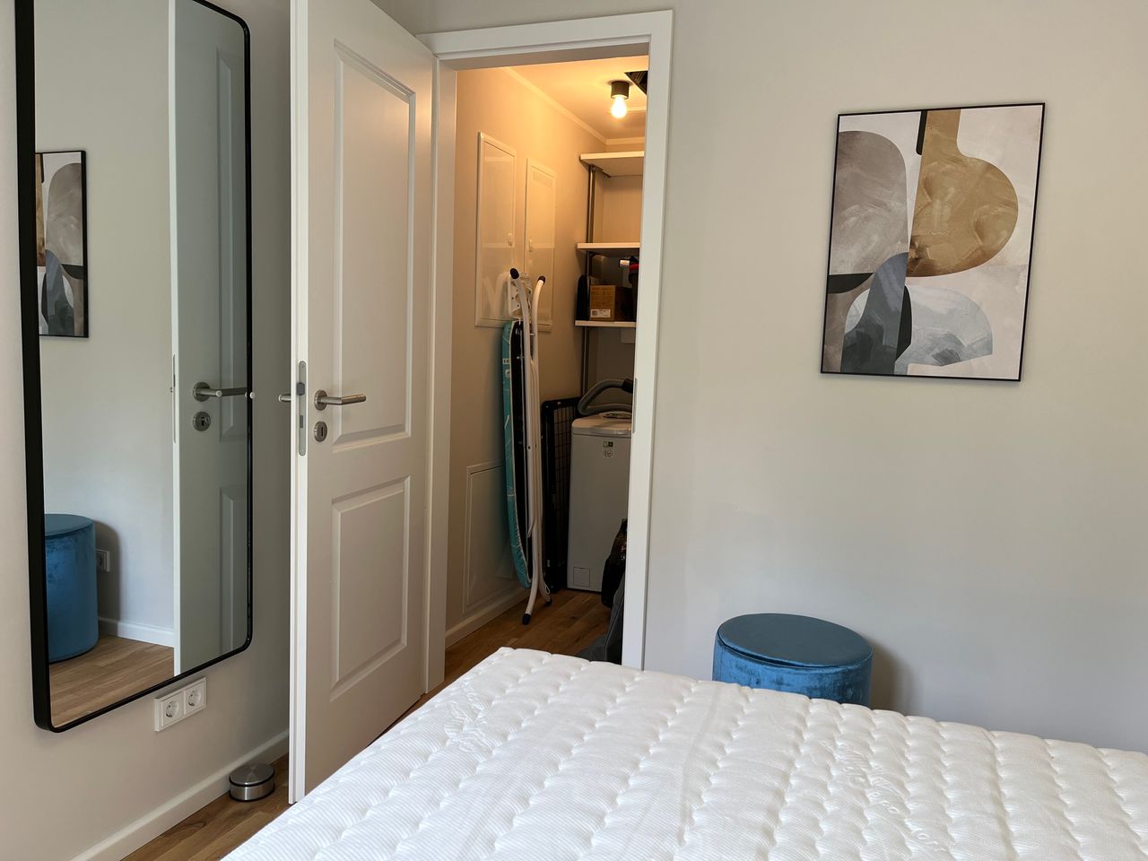 Stylish Apartment with Balcony – Peaceful Living Next to Sanssouci Park