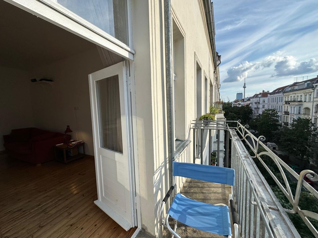 Quiet suite located in beautiful street in Prenzlauer Berg, Berlin September-February