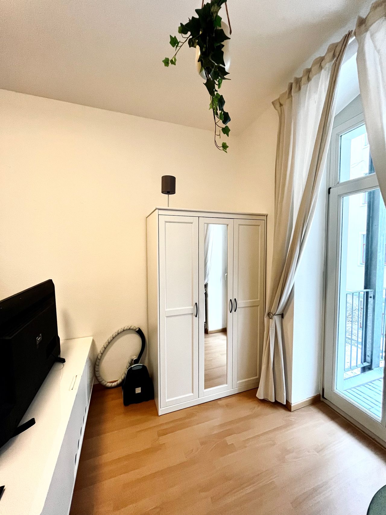 Stylish & Cosy 2 room apartment with huge balcony direct in the city