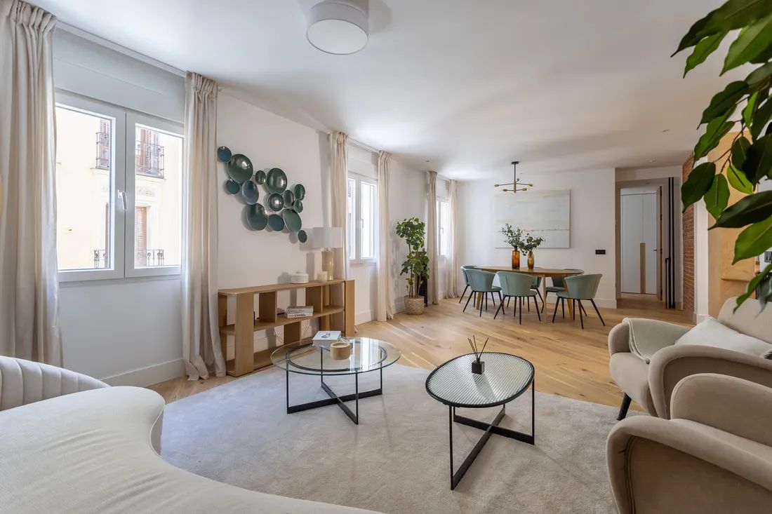 Spacious & fantastic flat in Mitte