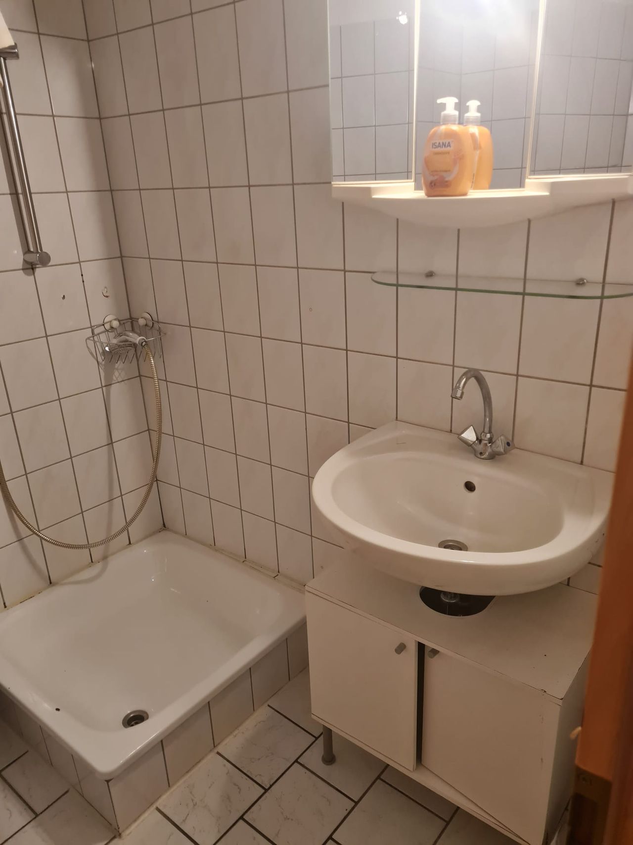 1 Zimmer Wohnung in Osnabrück mit Tv, Küche & Wlan