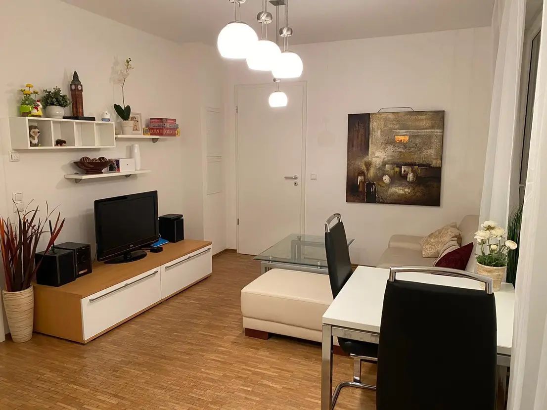 Exclusive 2 room apartment with balcony in Maxvorstadt, Munich near Google