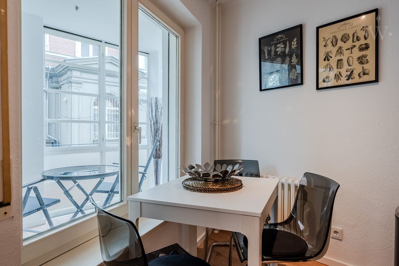 Wonderfully furnished 2-room apartment in Berlin Tiergarten