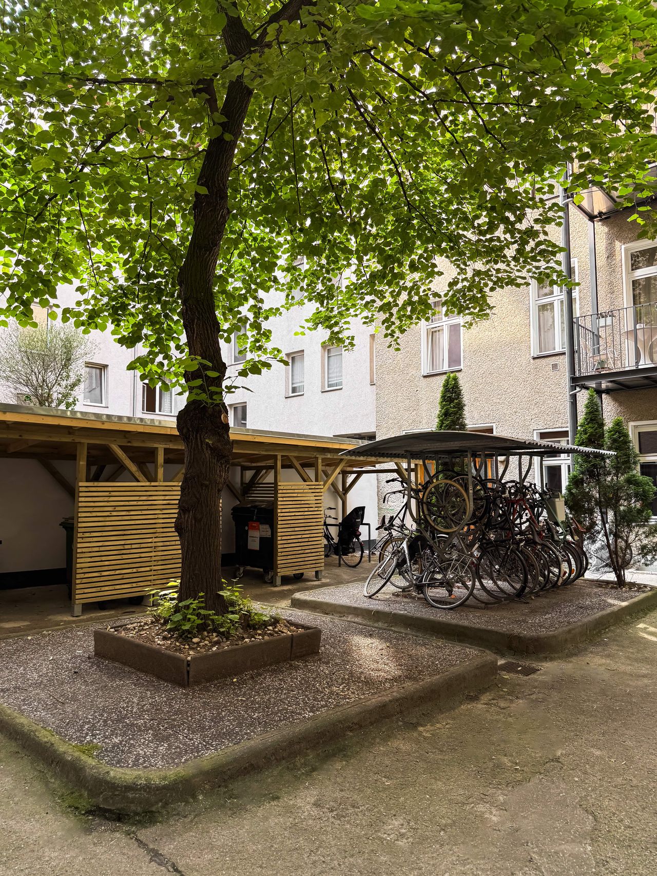 Tastefully Furnished Studio in a Quiet Rear Building – Stargarder Straße, Prenzlauer Berg