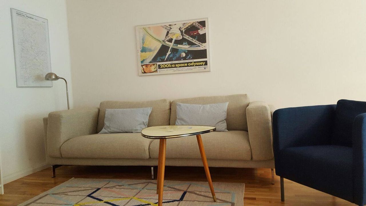 Beautiful 2 rooms flat with balcony next to Tiergarten park in Moabit