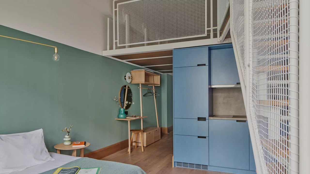 Modern apartment mezzanine (with 2 beds or a couch) inclusive of outdoor pool, co-working and gym in Munich Obersendling