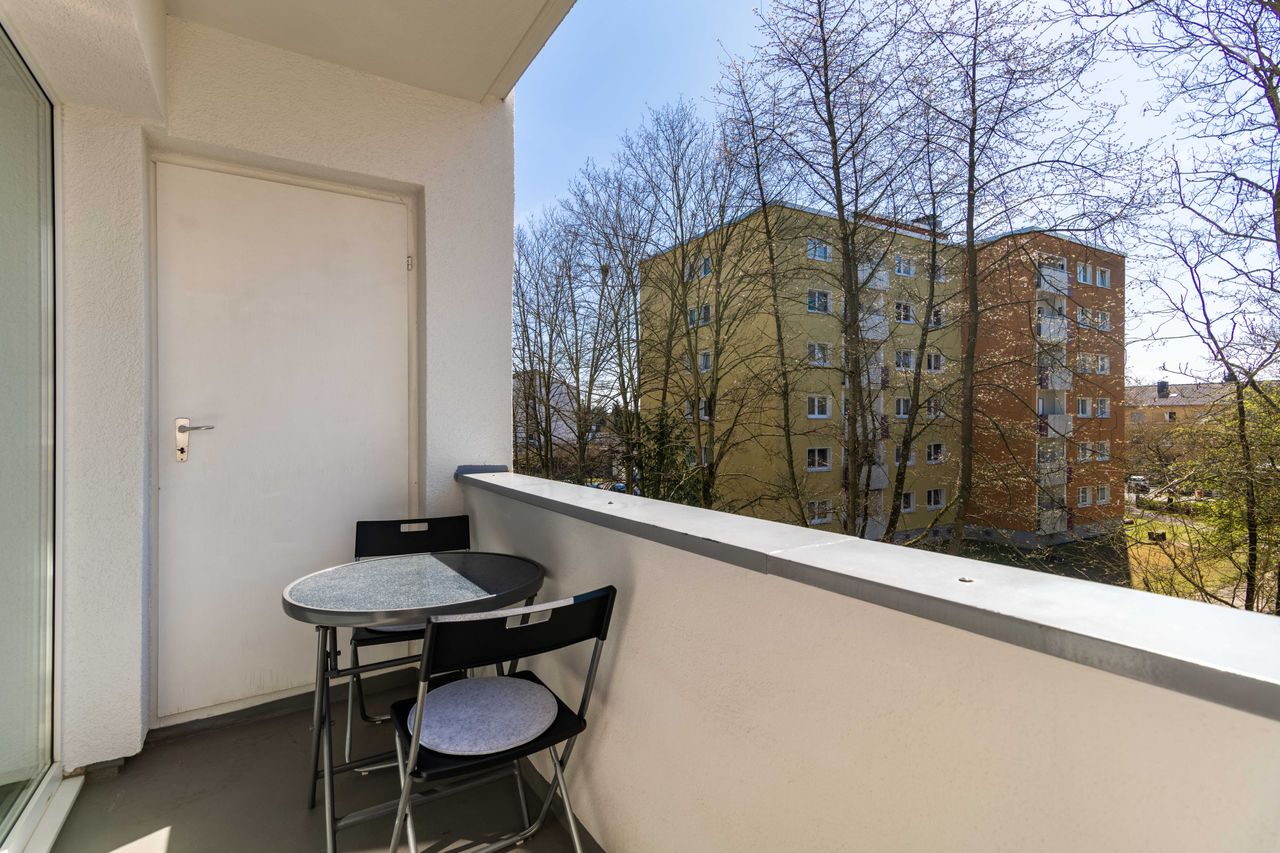 Close to town and nature: Furnished apartment in Cologne-Dünnwald with balcony