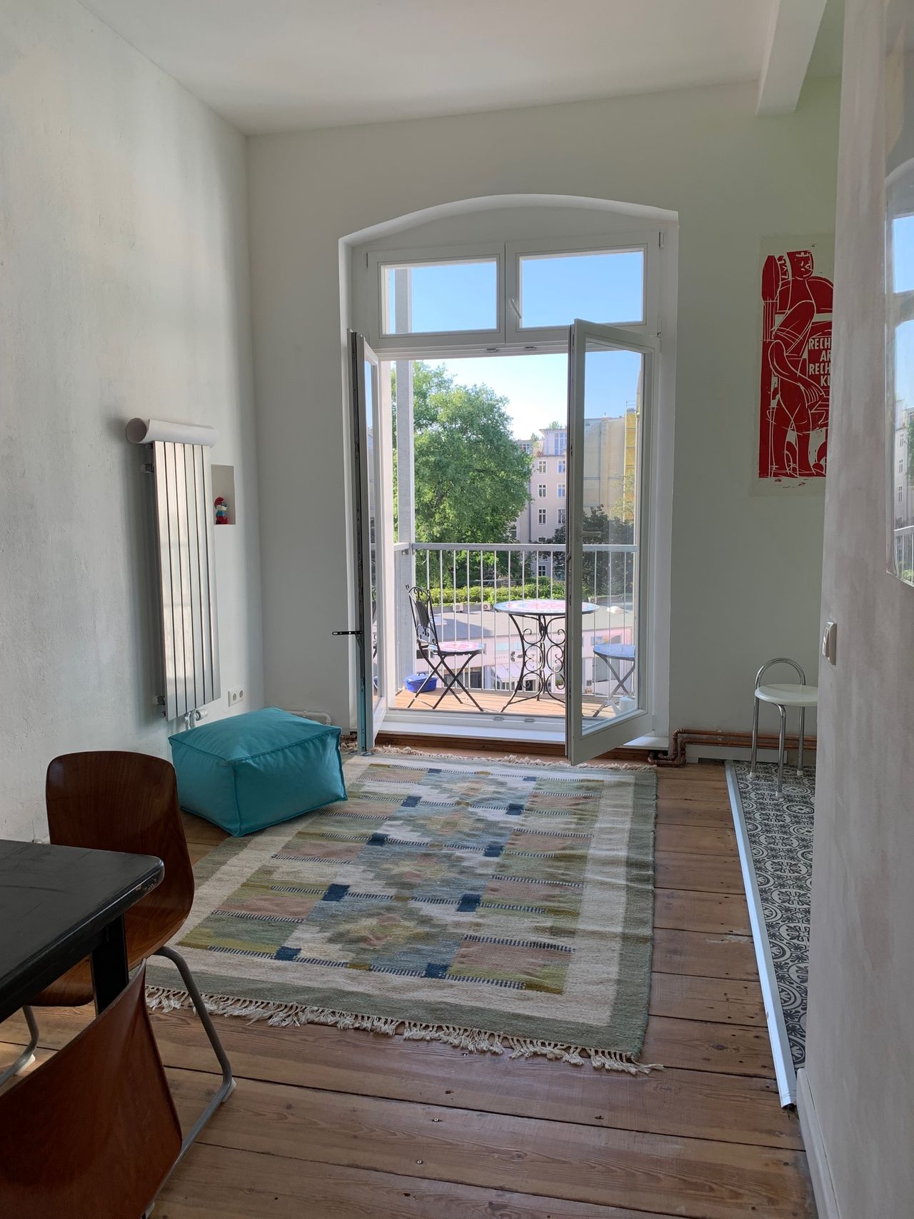 Bright & Spacious Apartment in Prime Location