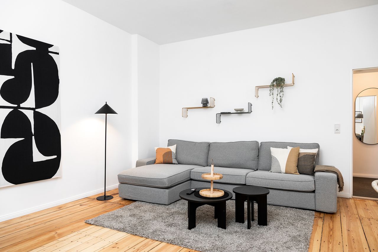 STYLISH FURNISHED 1-BEDROOM APARTMENT IN CHARMING MOABIT LOCATION