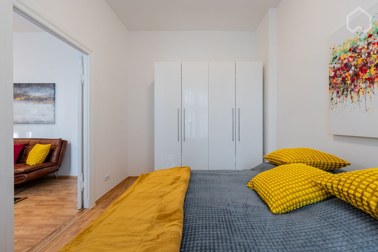 Exclusive and high-quality furnished 2-room apartment in the heart of Berlin Prenzlauer Berg