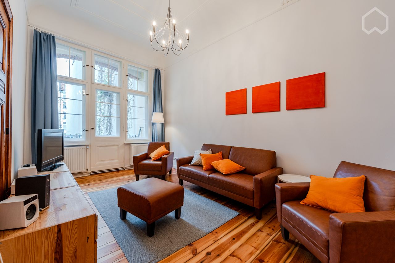 Live in the Heart of Charlottenburg: Historical Landmark with Excellent Connectivity