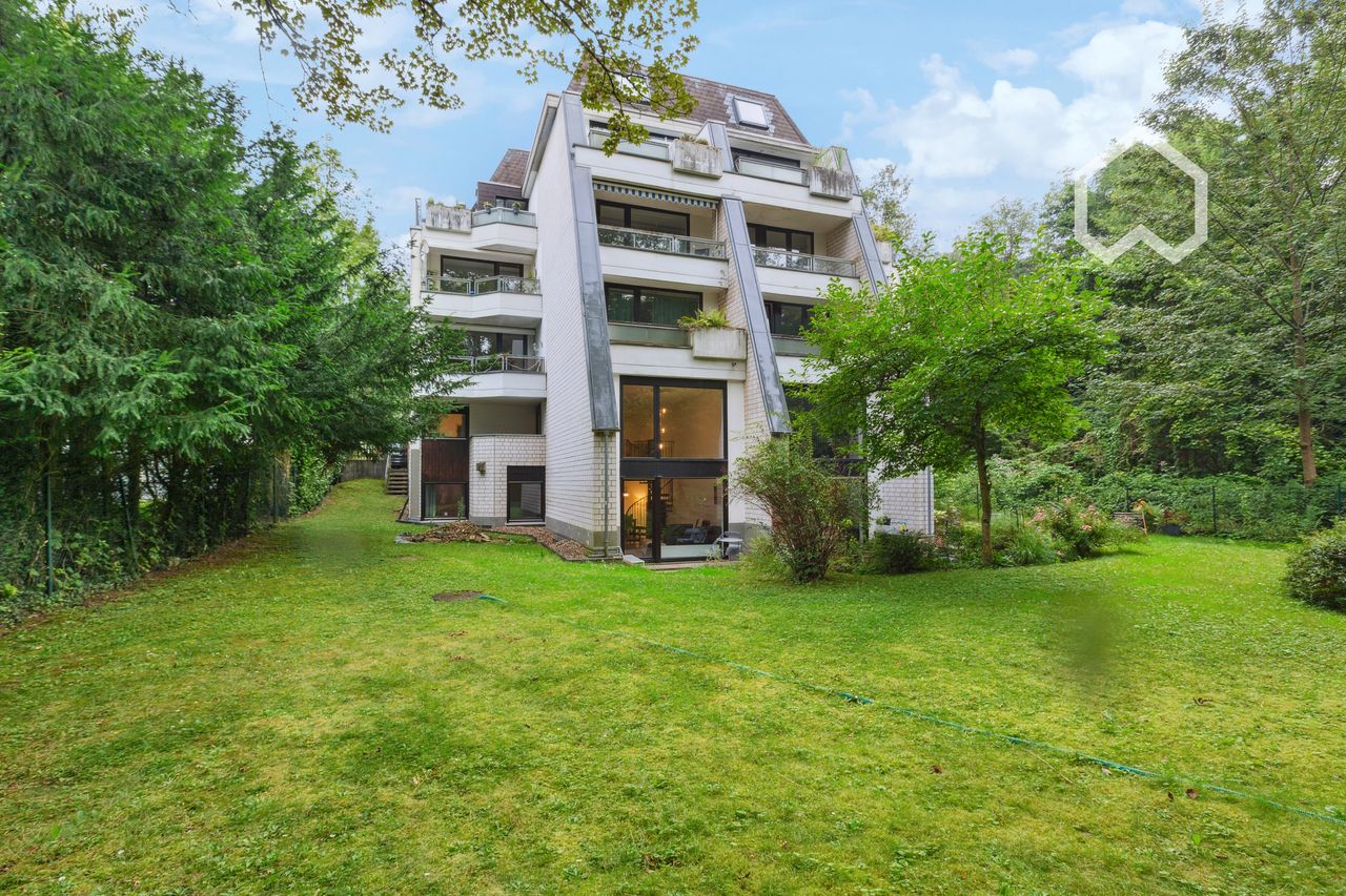 Beautiful, quietly located maisonette flat in Cologne.