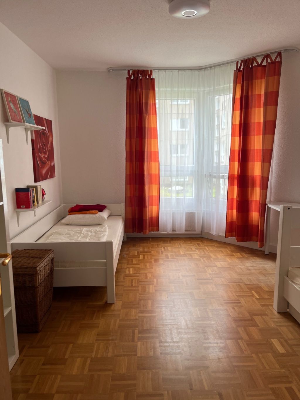 Fully equipped,  cozy 3.5-room apartment in a prime city location in Berlin-Mitte