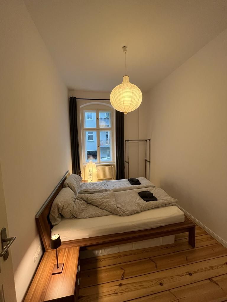 CENTRAL Location - directly at "Ostkreuz" (20min to Airport & 15min to central station)
