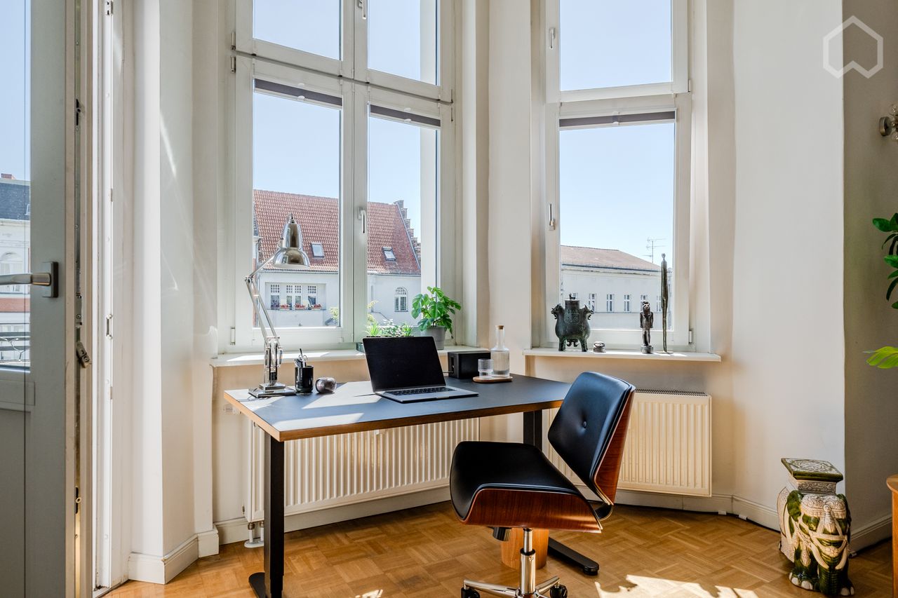 Altbau Meets Design: Serviced Apartment with 95 sqm of Style & Comfort in Berlin-Schöneberg