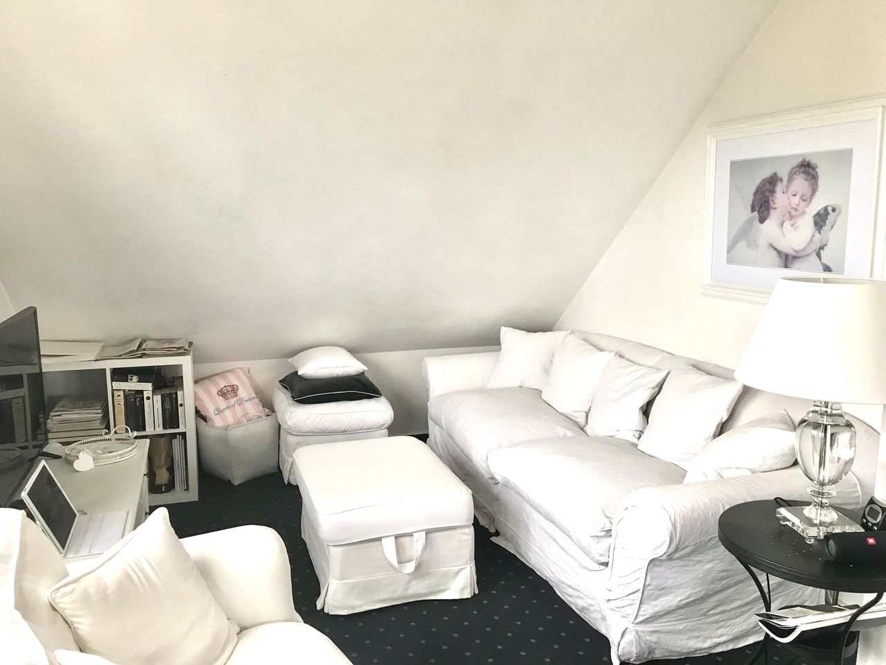 Fashionable and cosy 3 room Attic Apartment in Stuttgart-Degerloch