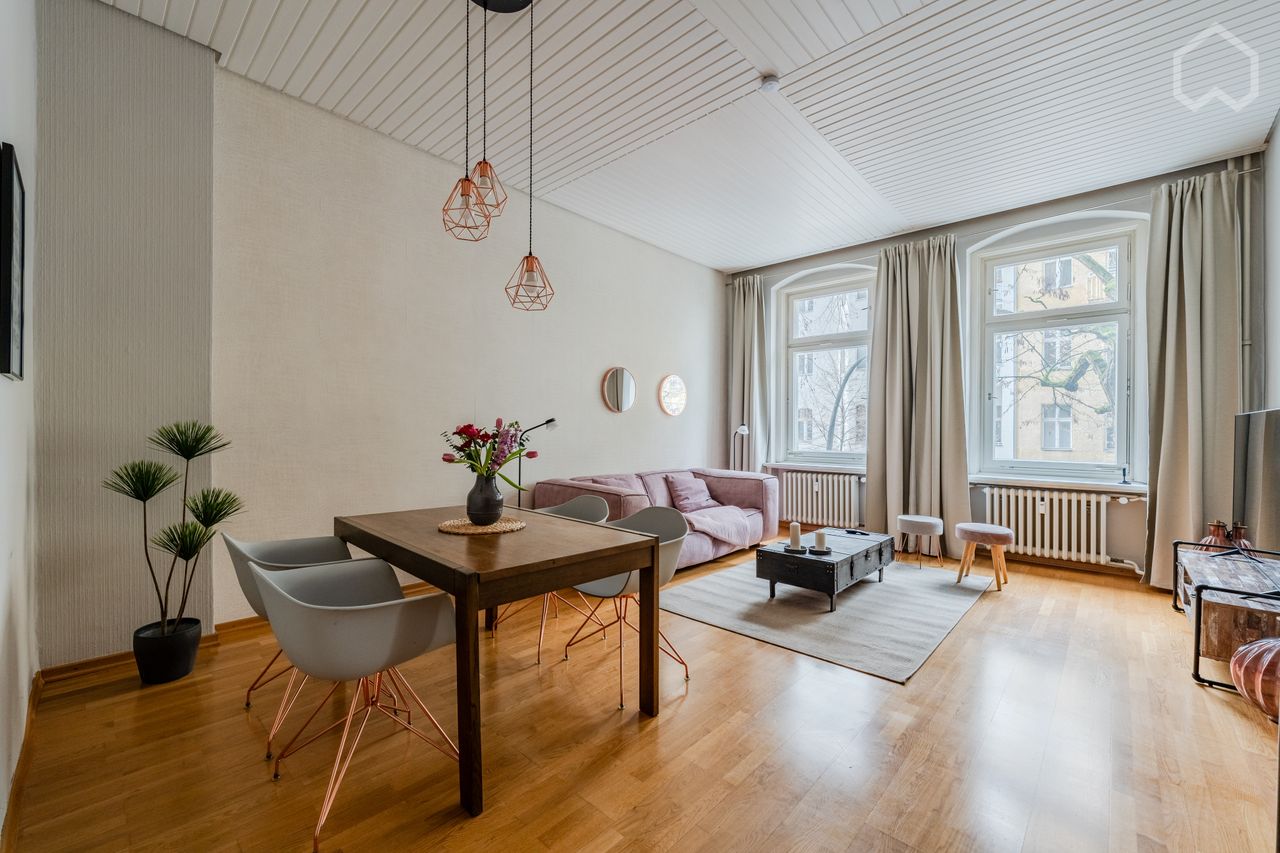 Altbau flat in the heart of Schöneberg-Akazienkiez