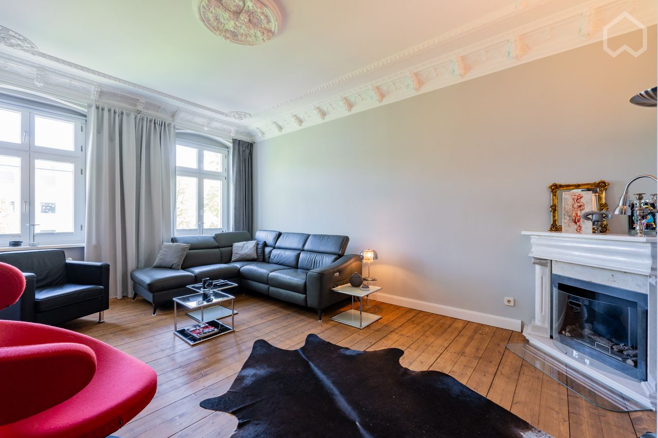 Stylish & Spacious (for 3-4 months). Amazing Designer Home in Mitte-Tiergarten. Fully furnished with Cleaning Service.