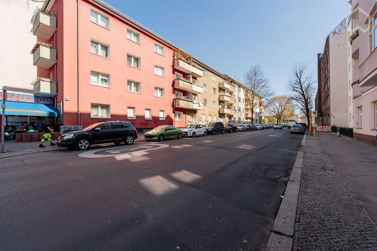 Bright Designer Retreat with Chic Comfort & Style in Neukölln