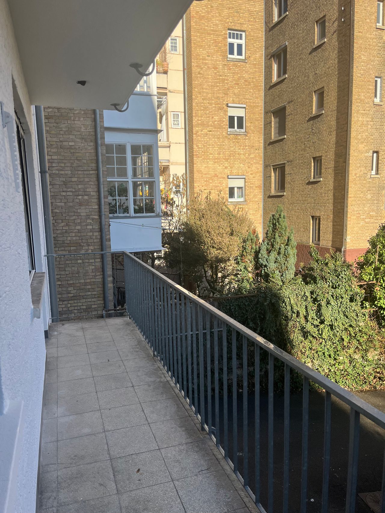 Fully Furnished 3-room apartment with balcony and garden and parking space and garage