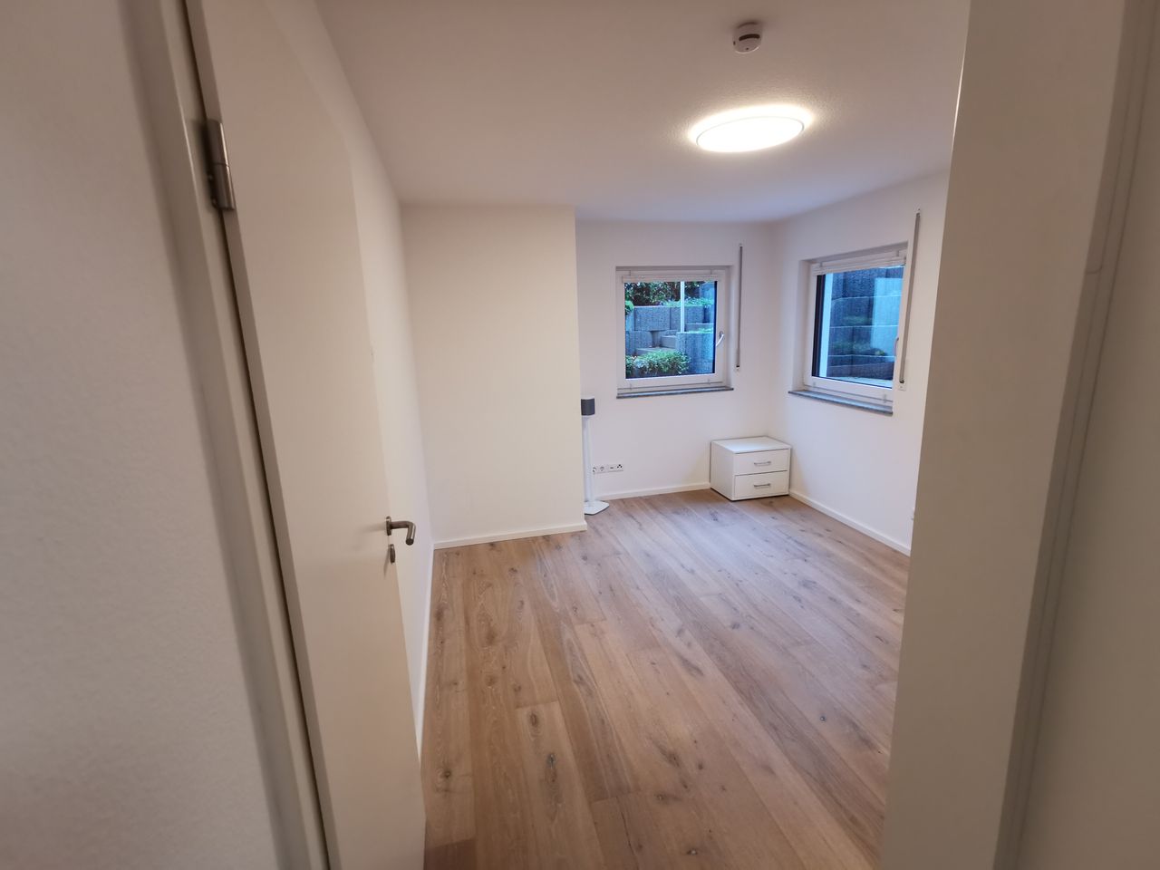 As good as new furnished 2 room apartment in quiet location in Stuttgart-Steinhaldenfeld