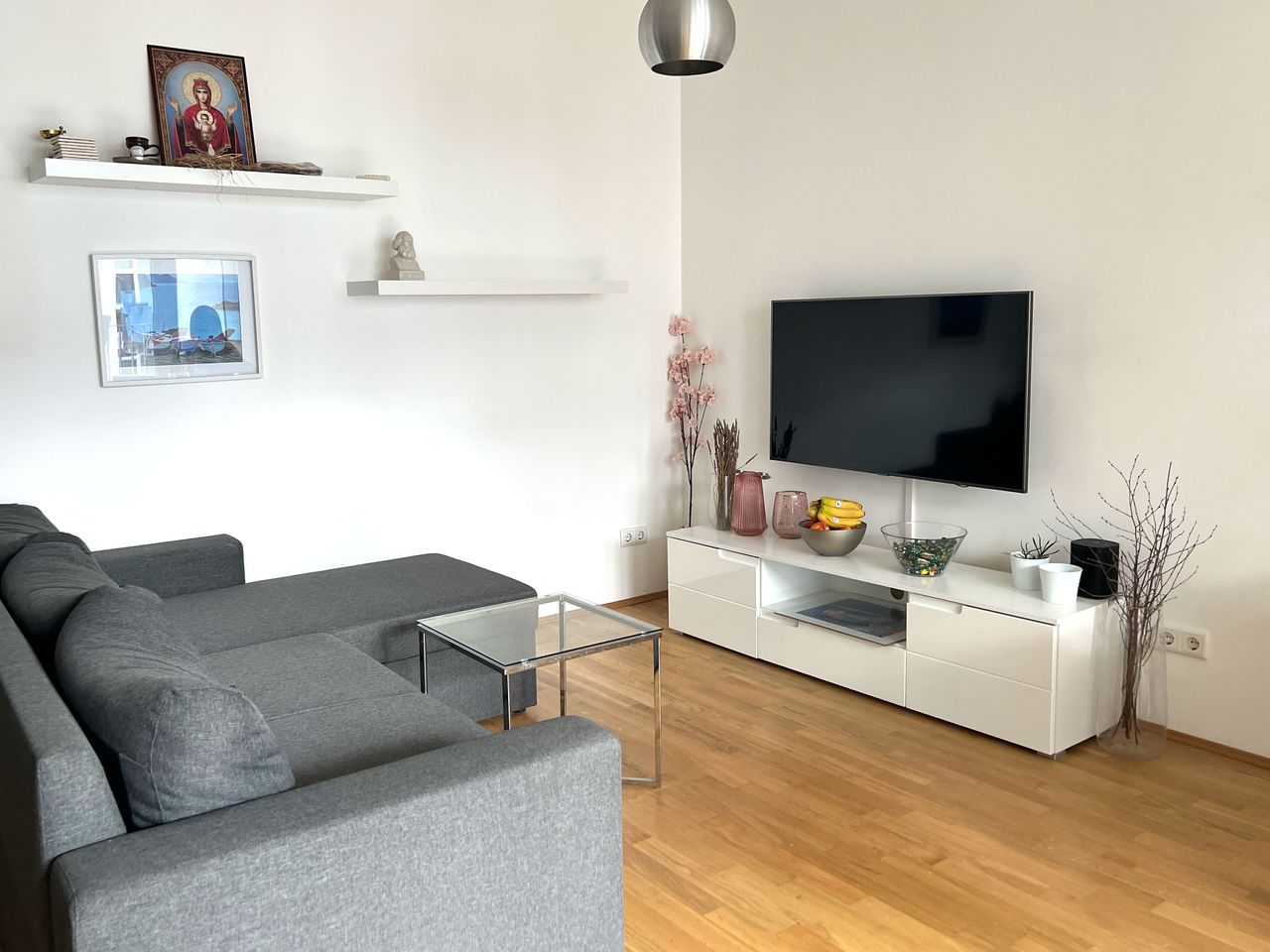 Moderne 3-Zimmer-Wohnung in Mitte / Modern 3-Room Apartment in Mitte