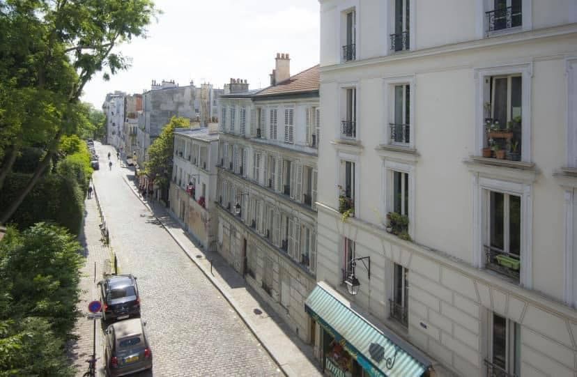 Quiet and cozy flat in Montmartre