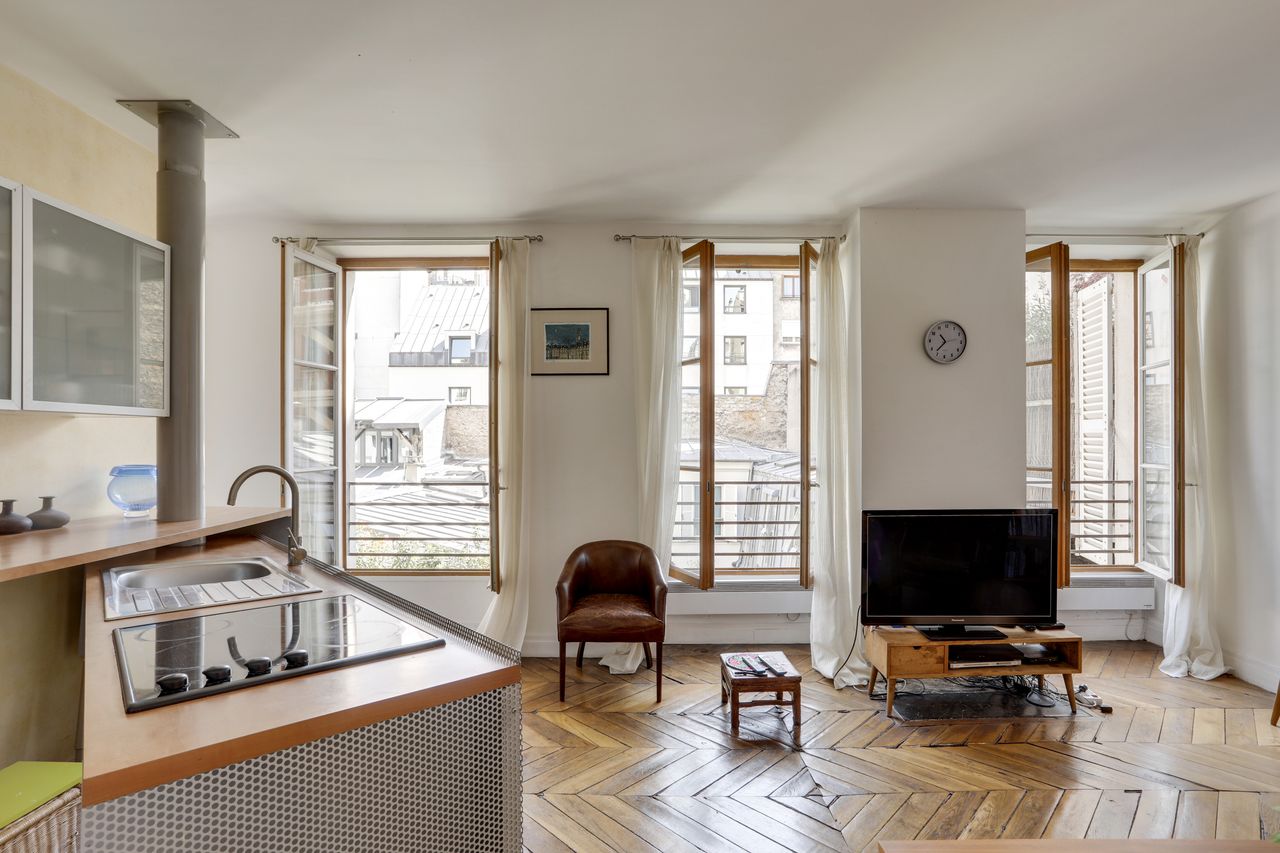Lovely parisian apt for 2 persons
