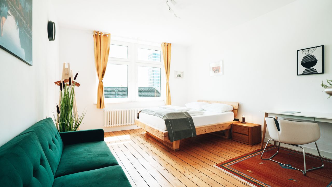 EM-APARTMENTS GERMANY 4-Bedroom TerraceSuite Oasis Apartment | WoRKSPACE