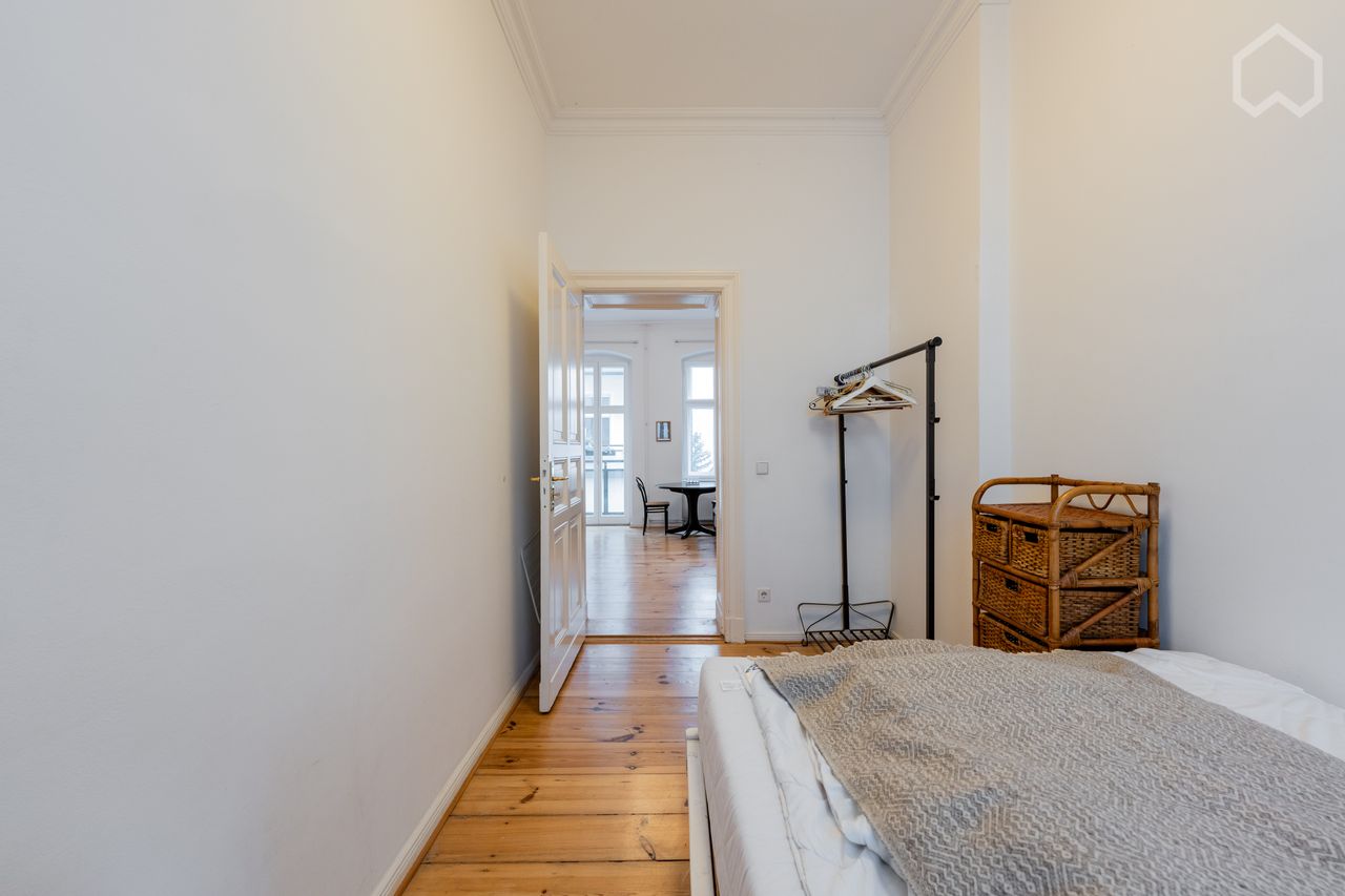 Charming & modern old building apartment with balcony at Nordbahnhof in Mitte