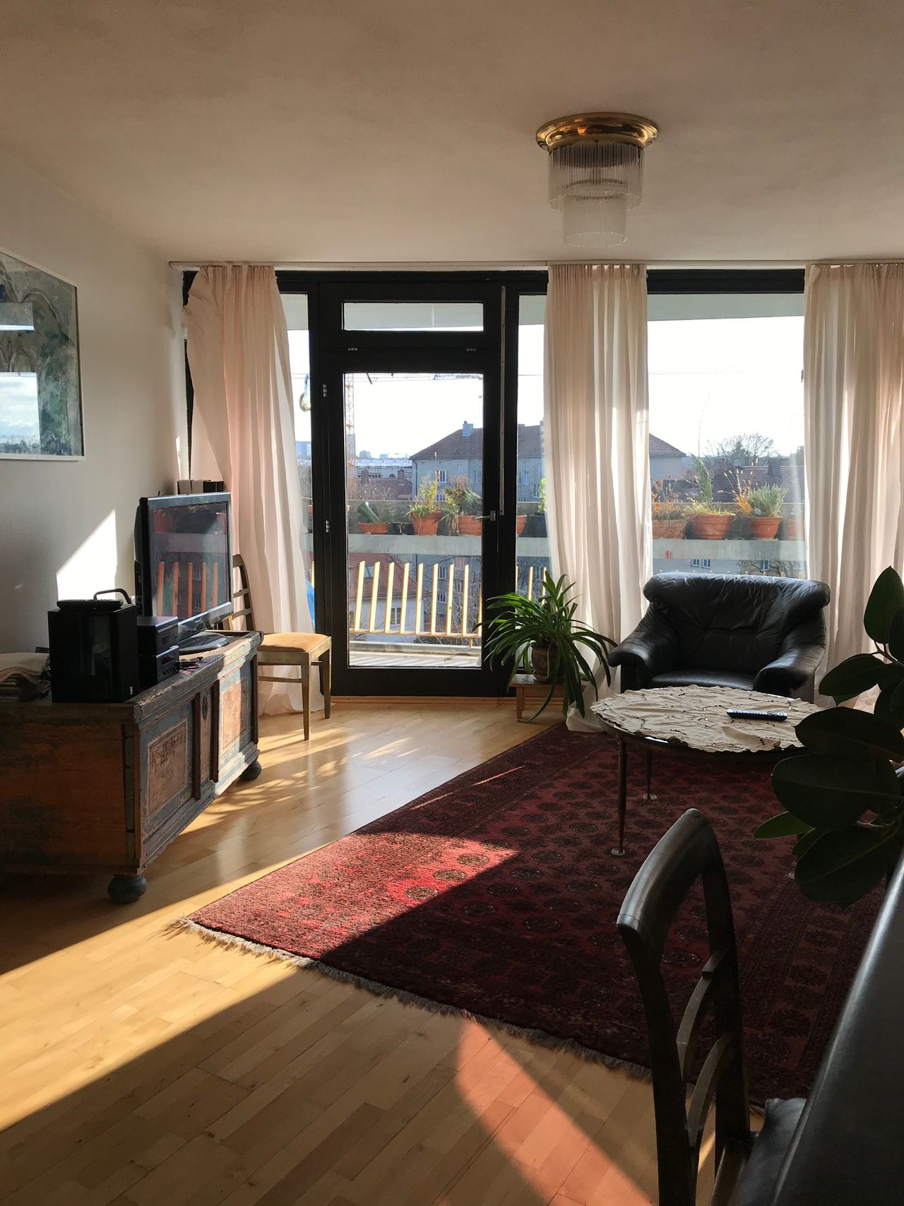 Spacious, new home located in München