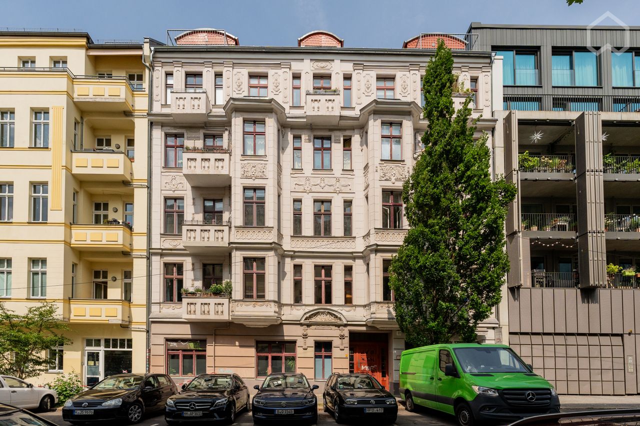 Fantastic fully furnished flat in Prenzlauer Berg