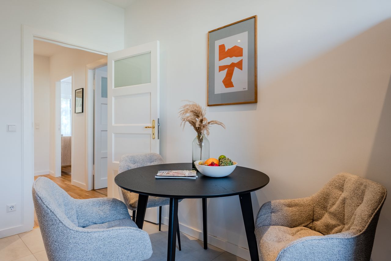 Modern Comforts in the Heart of Neukölln: 1 bedroom apartment with Style