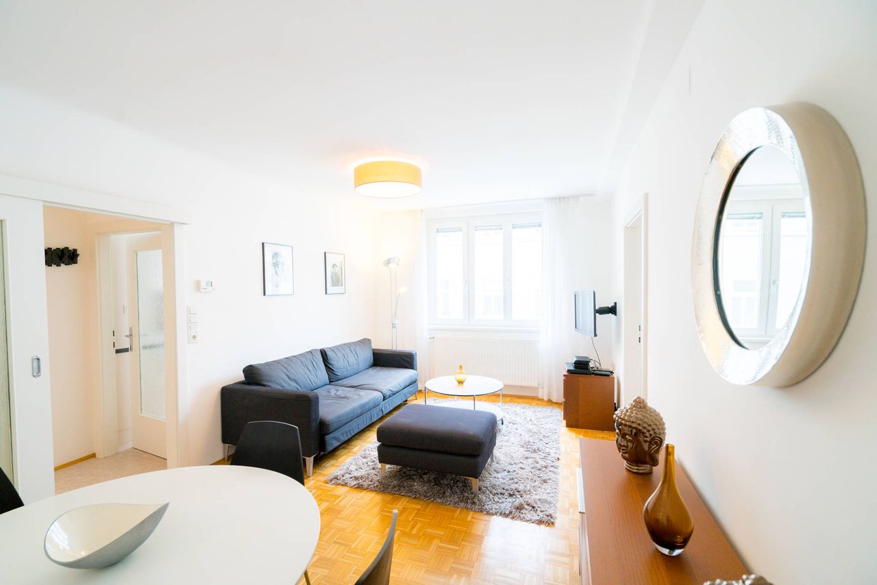 Charming furnished apartment in a quiet area, centrally located near Augarten