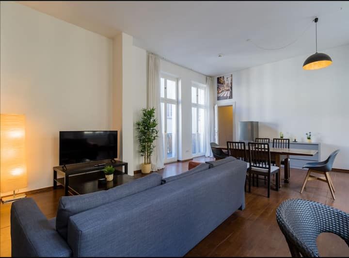 Bright, Furnished Apartment in the Heart of Berlin