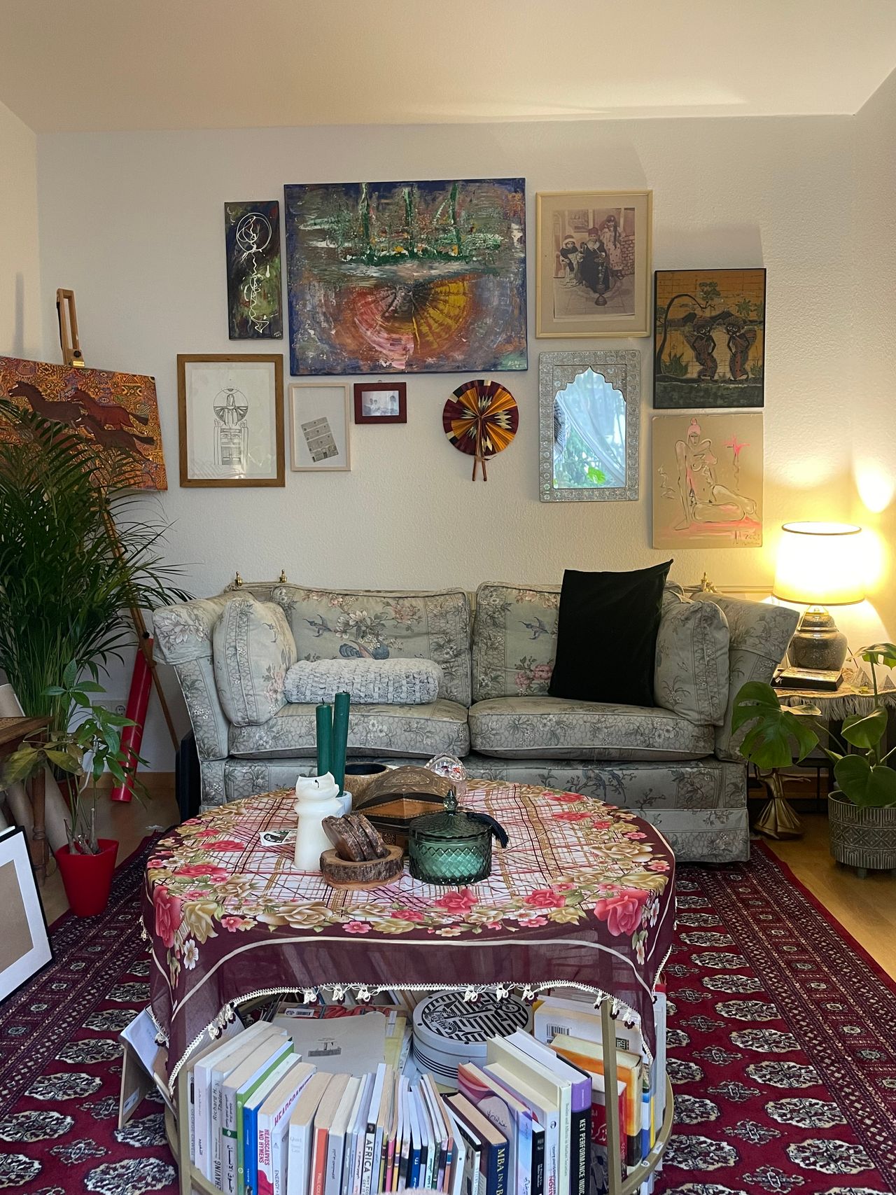 Bright home in a calm but center of Frankfurt am Main (July & August)