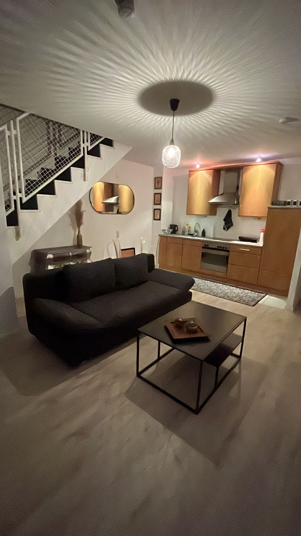Beautiful fully furnished 2 room maisonette flat