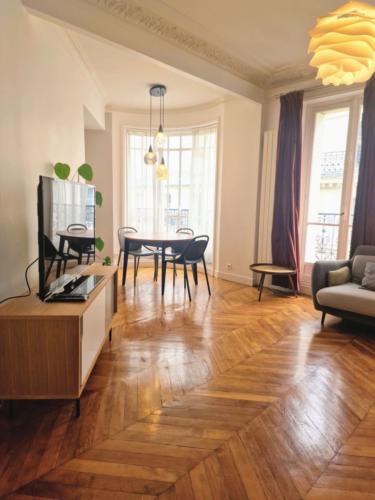 Upscale flat just a short walk from the Arc de Triomphe