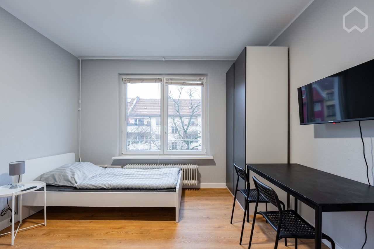 Renovated and clean apartment in Grunewald (Berlin)