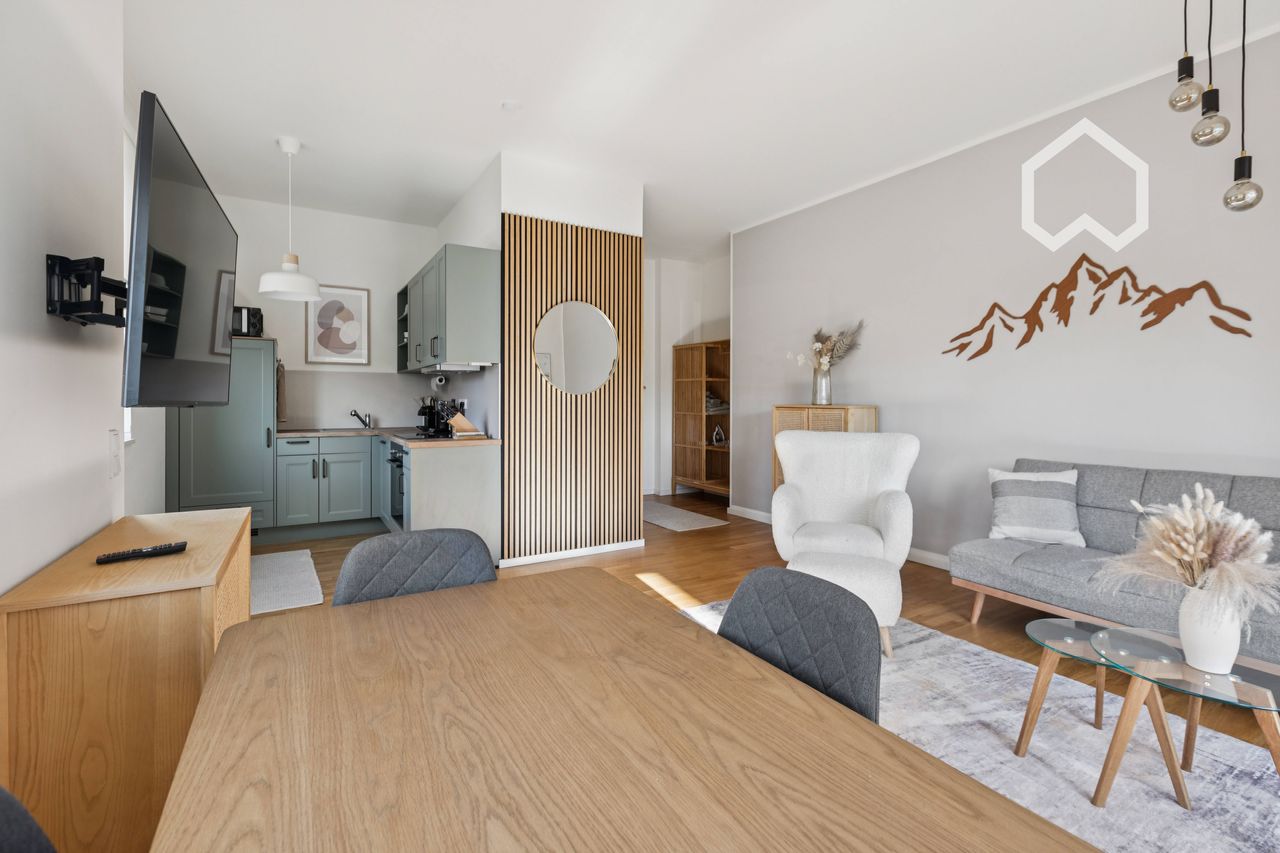 NEW! Stylish Apartment in Prime Potsdam Location