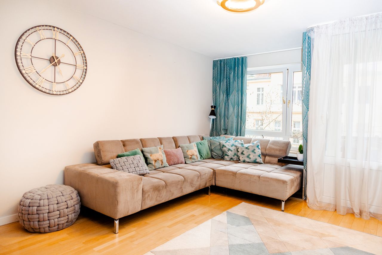 Luxurious family-friendly 4-bedroom penthouse over 3 floors in Central Berlin with 2 balconies