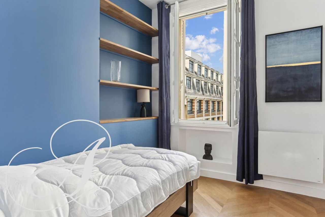 Luxurious Apartment at Quai des Grands Augustins