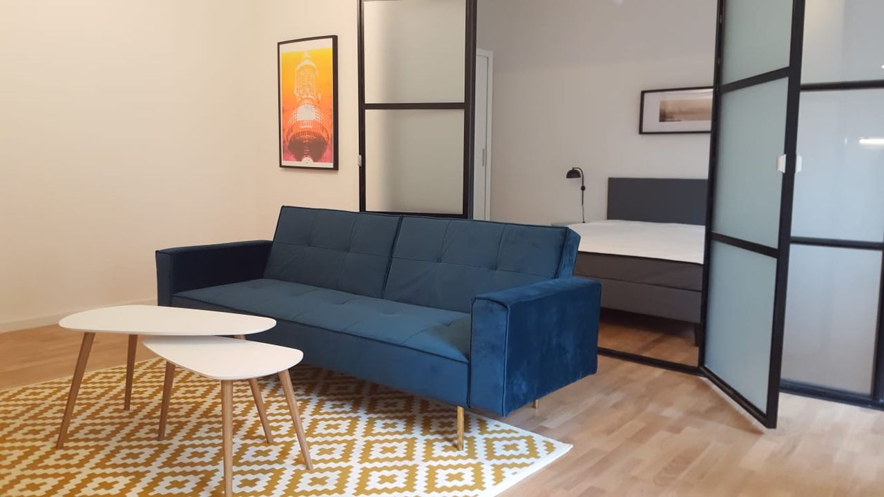 Elegant 2 room flat with a terrace in Prenzlauer Berg