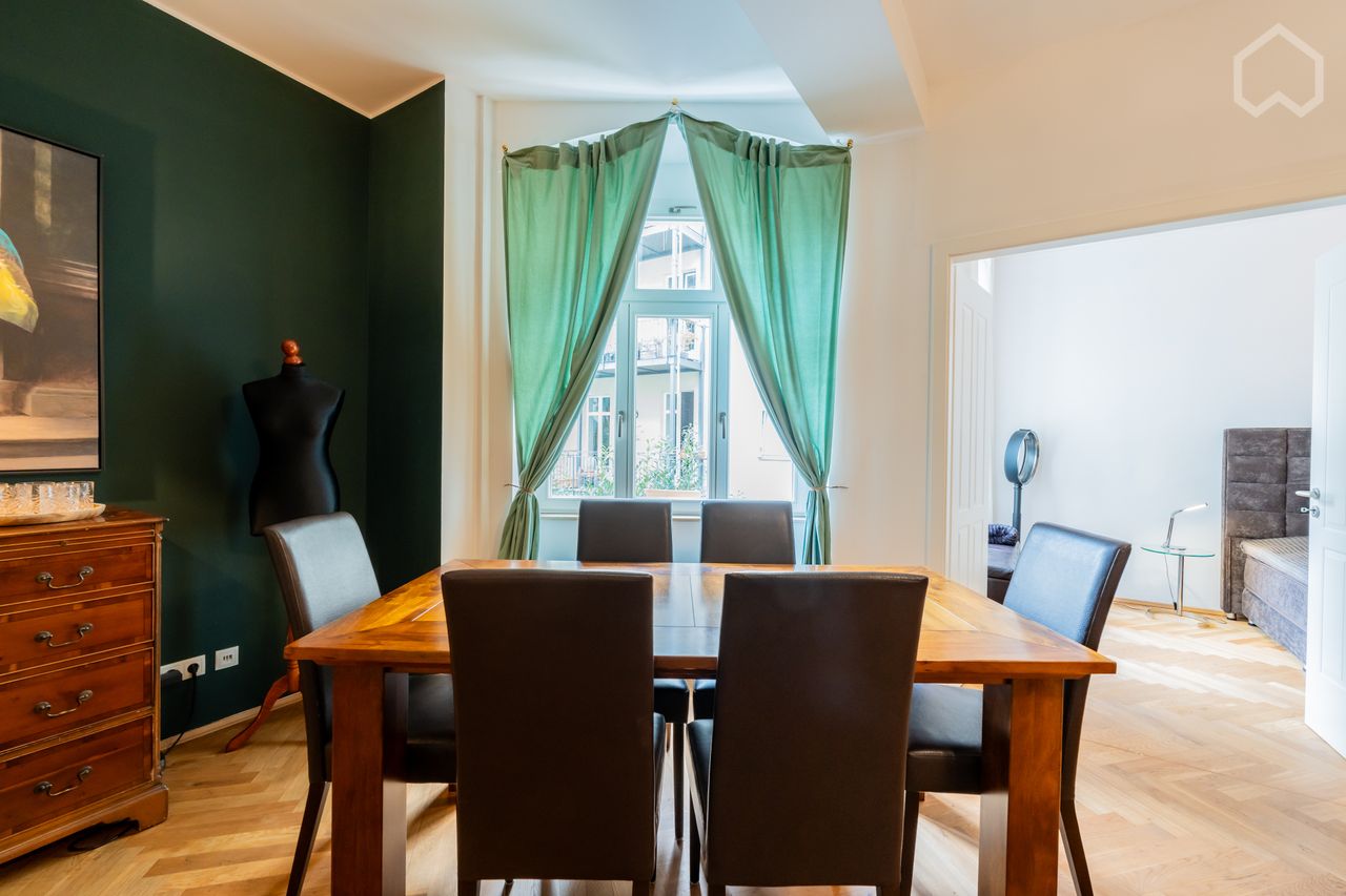 Berlin-Mitte Gem: Stylish & Modern 2-Bedroom Apartment