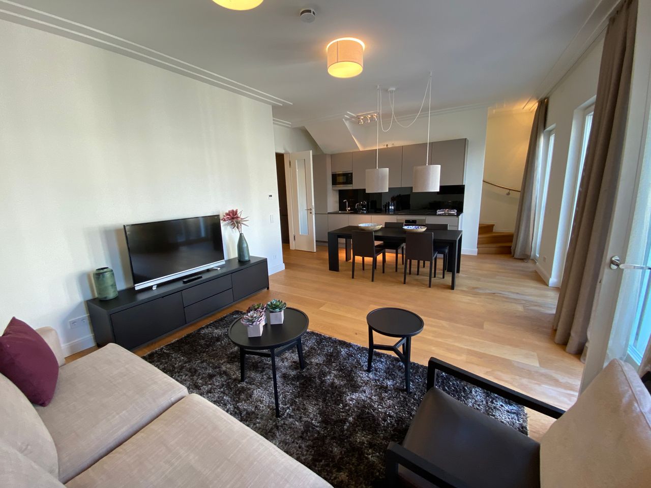Lovingly furnished and charming penthouse in the heart of Düsseldorf
