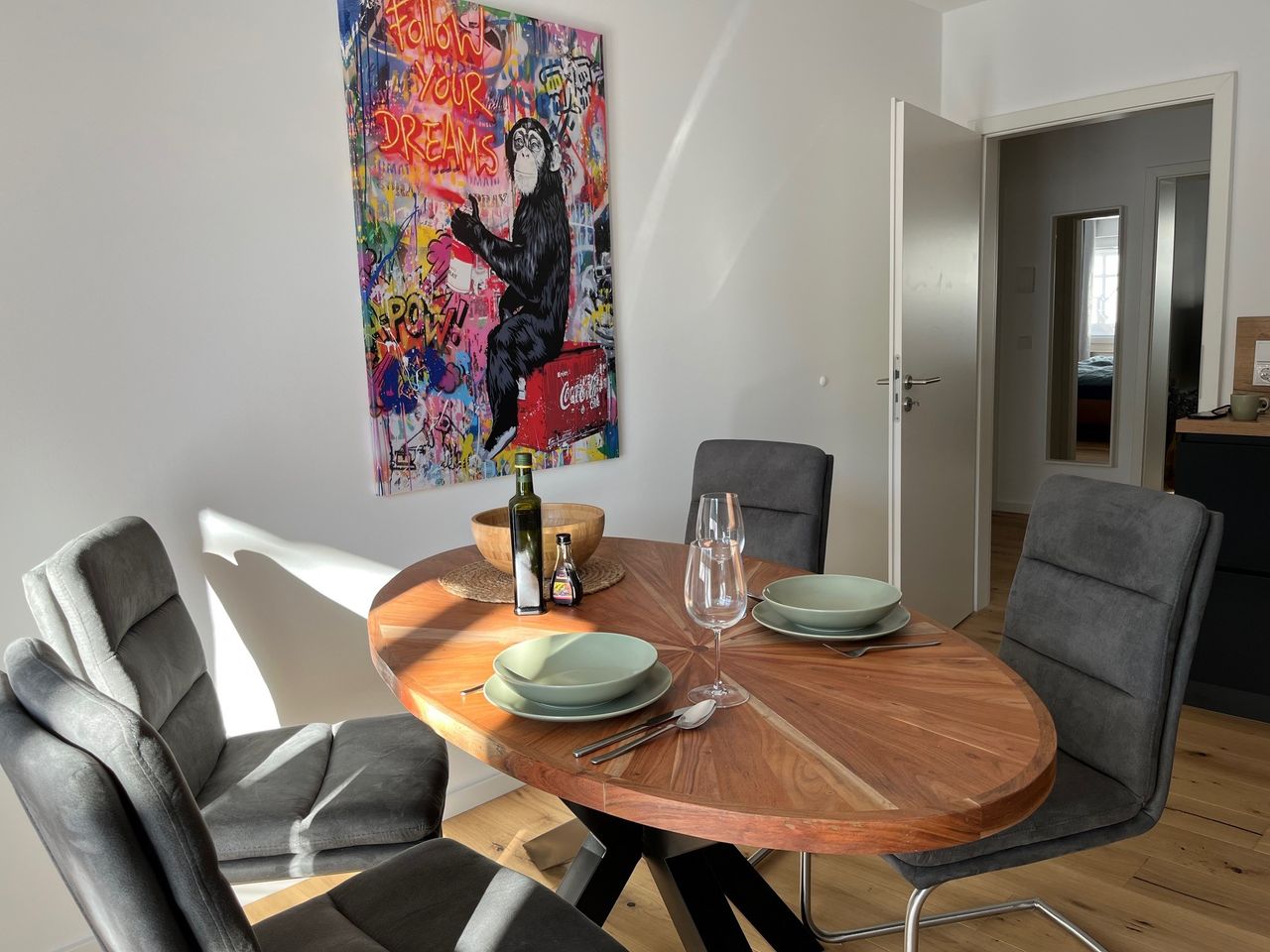 Stylish & Quiet 1-Bedroom Apartment in Prime Location between Friesenplatz and Stadtgarten