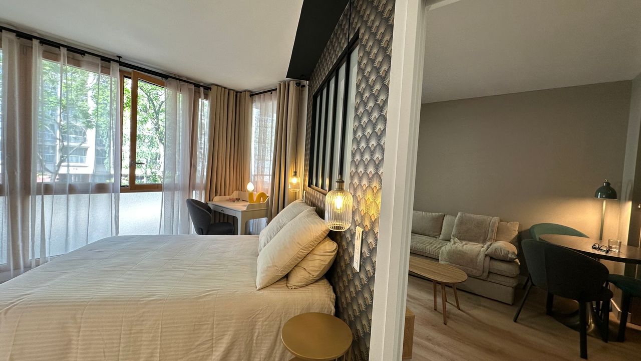Bright apartment with terrace, bedroom and living room - all comforts