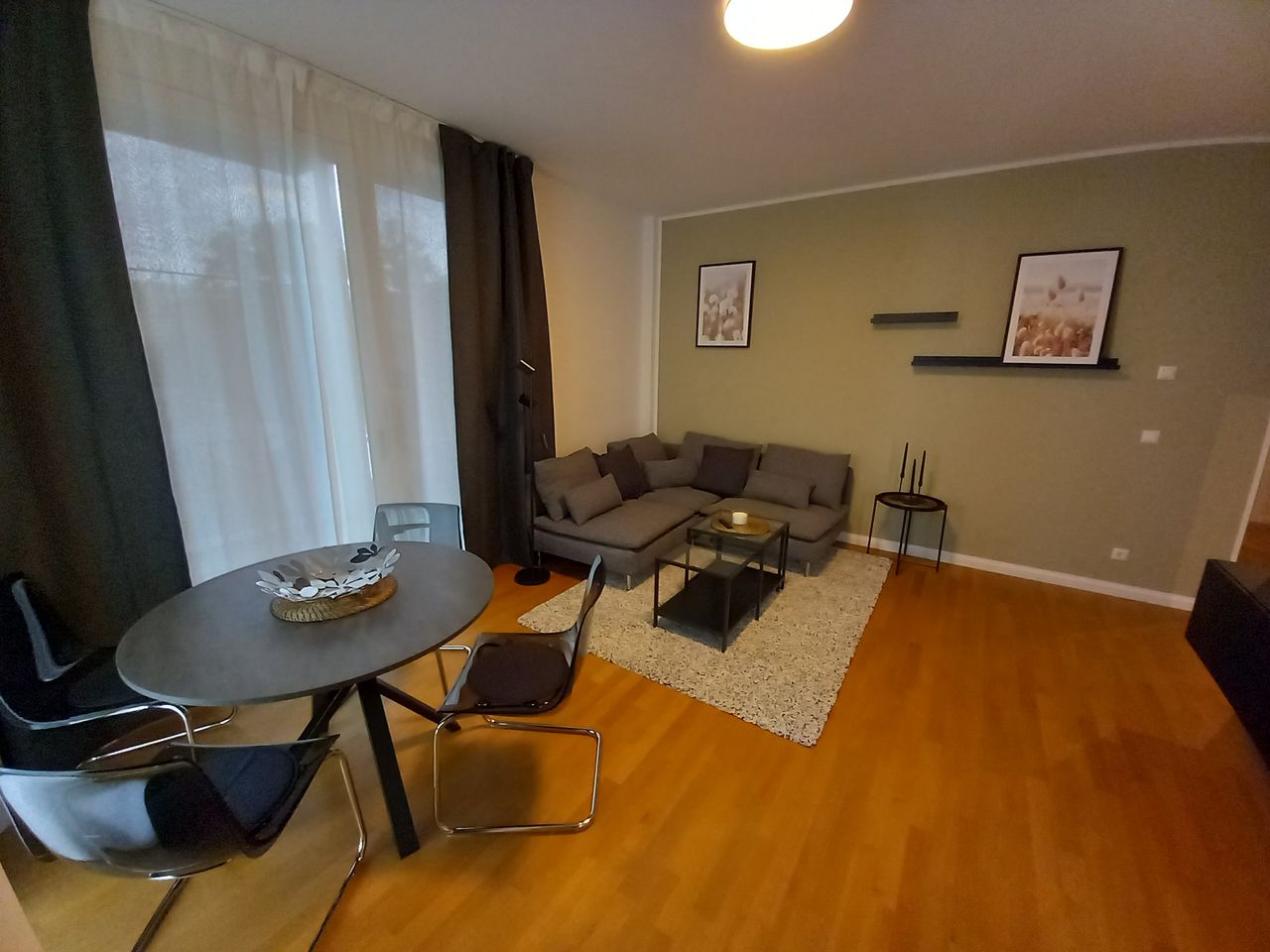 Modern 2-room apartment in Wilmersdorf, fully furnished.